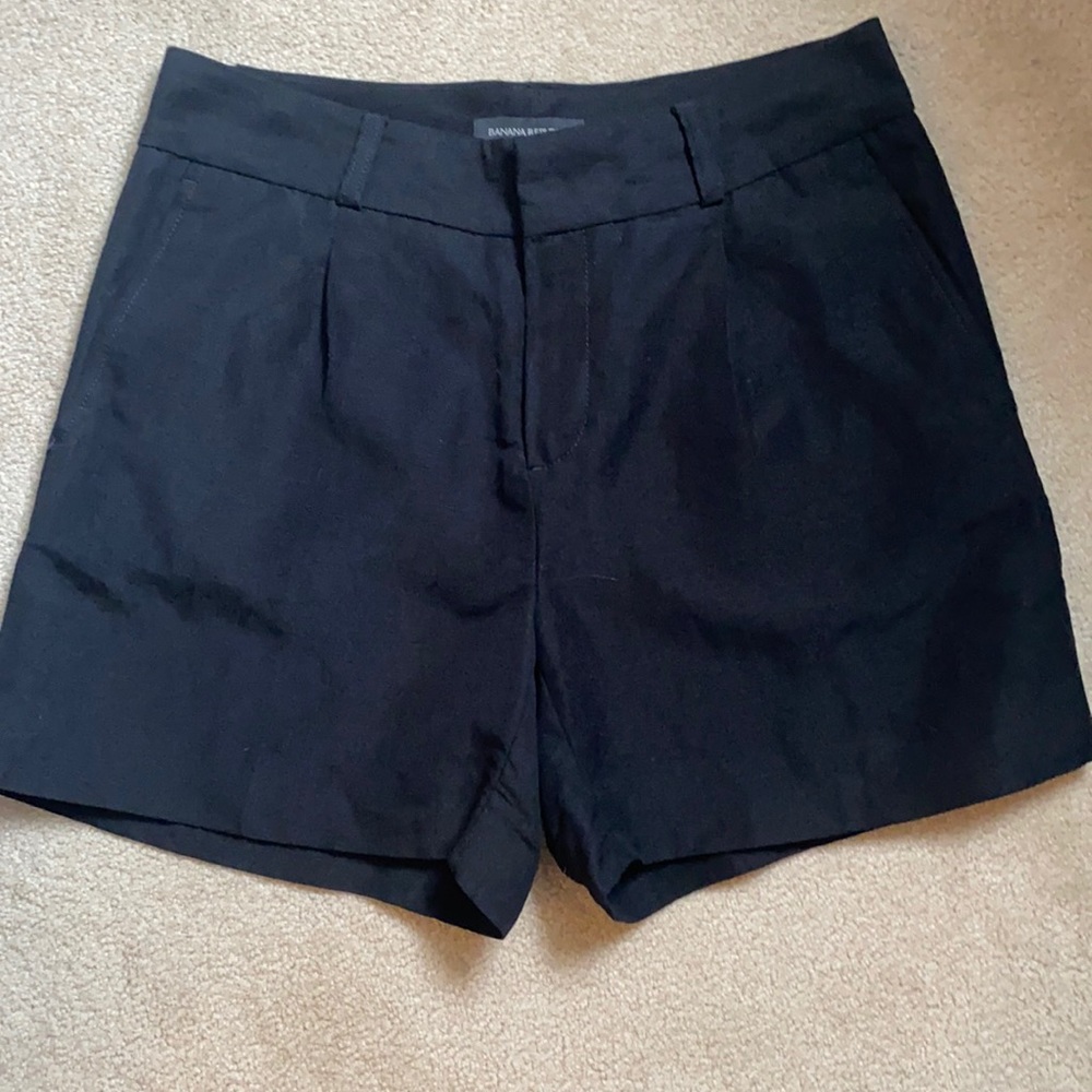 Banana Republic A-shape linen shorts size 6